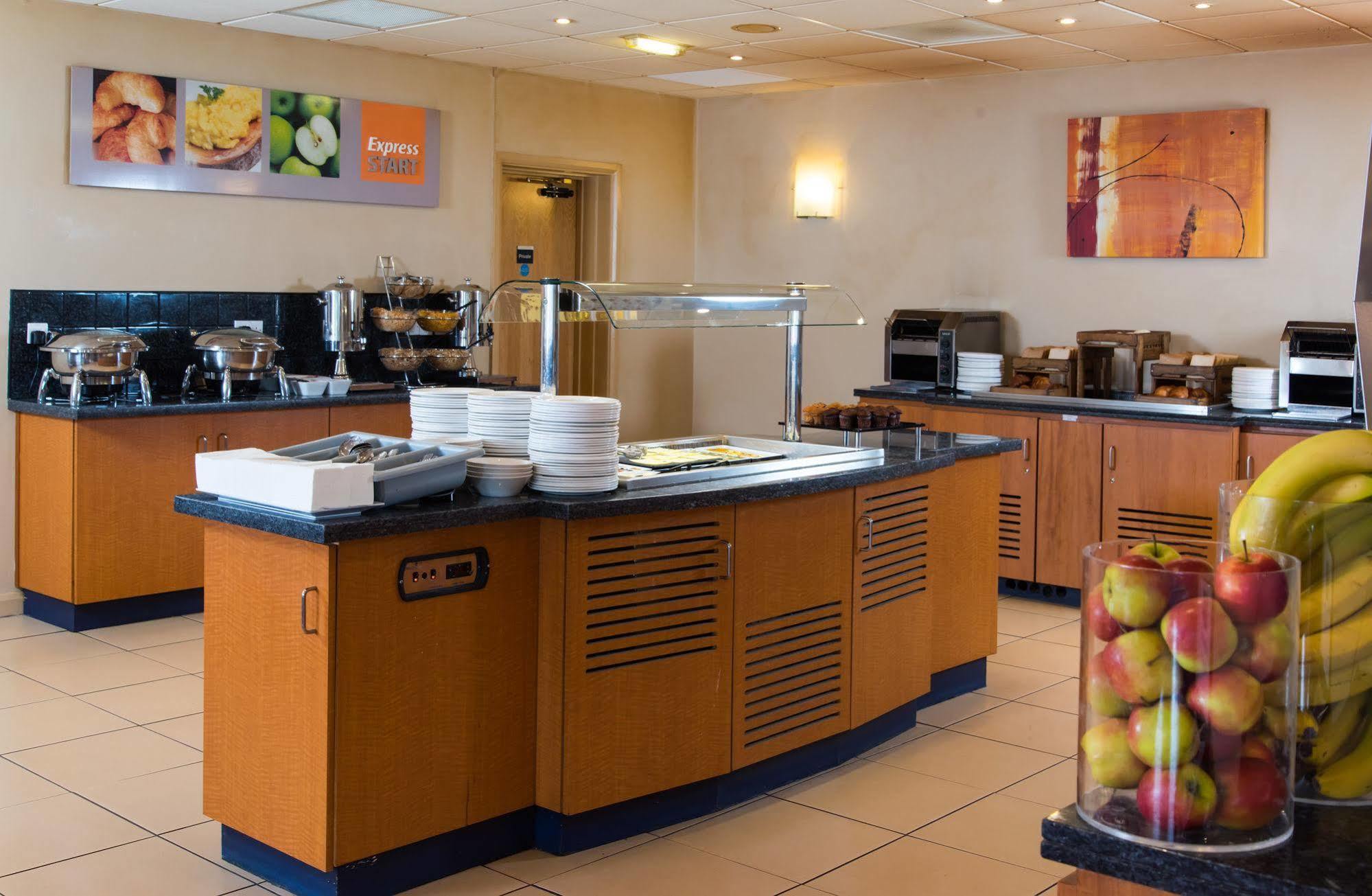 Express Newcastle Gateshead By Ihg Hotel 3*